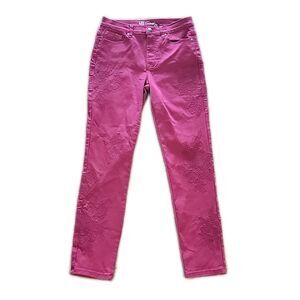 DG2 Burgundy Pants ~ Mid Rise ~ Sz 6 ~ Floral Design ~ 28.5" Inseam